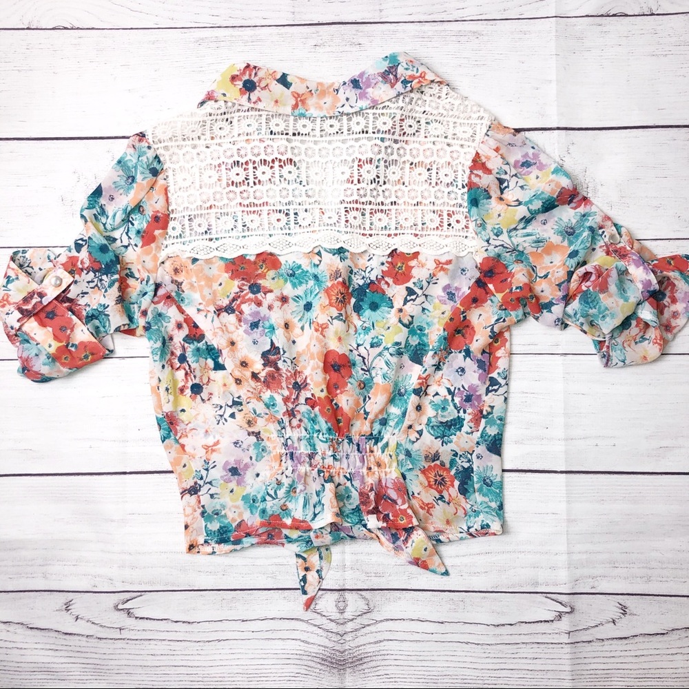 American Rag Floral Button Blouse - Picture 7 of 11